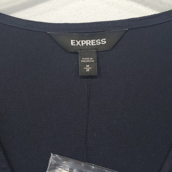 🆕️Express blouse - Picture 5 of 8